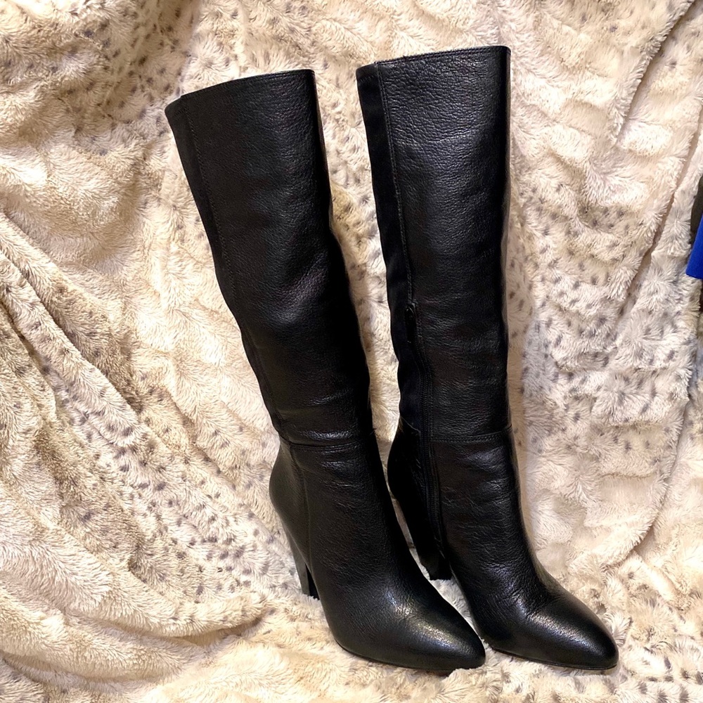 NWOT Vince Camuto Estiva leather knee high boots